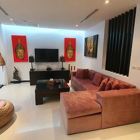 บายเดอะเลค Villa Nai Harn ภายนอก รูปภาพ