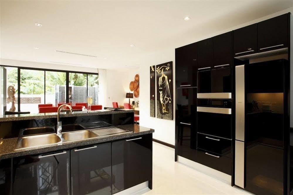 บายเดอะเลค Villa Nai Harn ภายนอก รูปภาพ